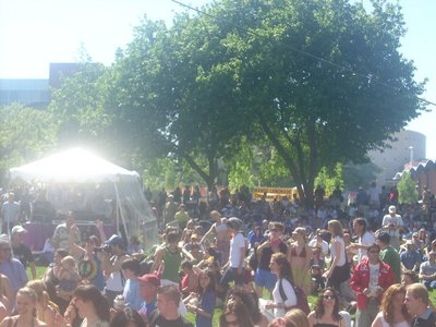 NW Folklife crowd