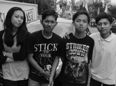 STRIKES DOWN photo