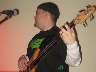 Jason layin' da bass groove