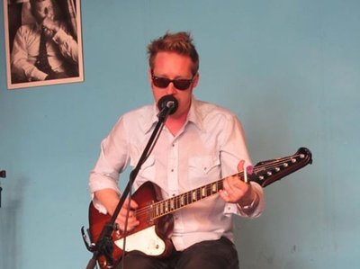 Mr Black & Blues photo