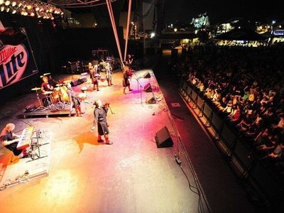 Red Hot Chilli Pipers, Milwaukee Irish Festival