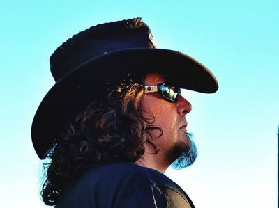 Morgan coolly surveys the crowd in Tarifa, 2013