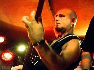 Bass genius - Toni rocks "Farandula" (Algeciras), 2013