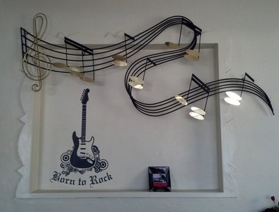 Elvis record player from Secret Santas completes the music scene perfectly!