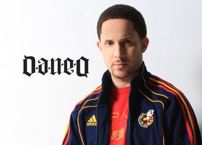 Dan-e-o - bio shot 2013 (3)
