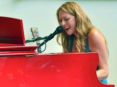 Jenna Longmire photo