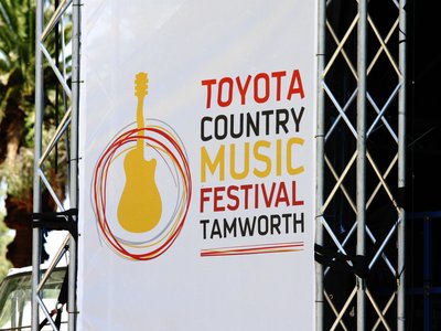 Solo Acoustic Set @ Tamworth Country Music Festival 2014