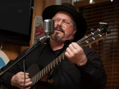 live at Suney's Pub