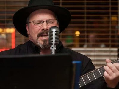 live at Suney's Pub