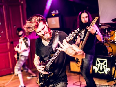 TEN TONN HAMMER photo