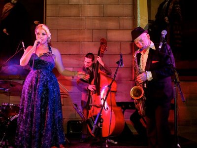 Miss Pia with Frank Bennett and band 