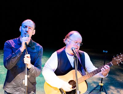 Live, 2013. (Photo by Stuart Feltham)