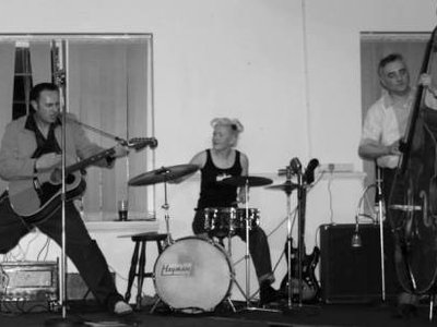 THE GROOVE DIGGERS photo