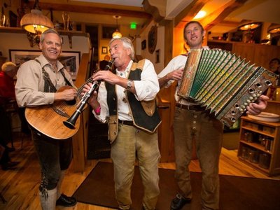 Grown Men in Lederhosen,  THE Party Band