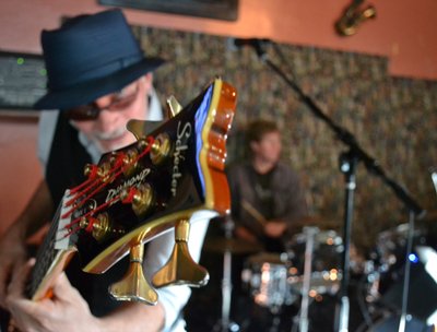 leehoward-Bassist