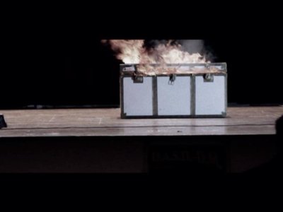Dal videoclip "L'Illusionista"