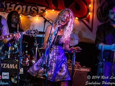 Live at Skippers Smokehouse