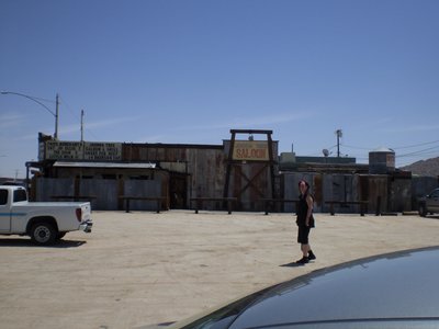 Jo outside the Joshua Tree Saloon