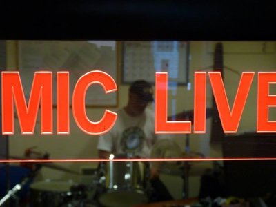 Live on The Blues Show with Gary Grainger