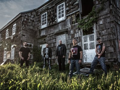 c 2014 Hellion Photography