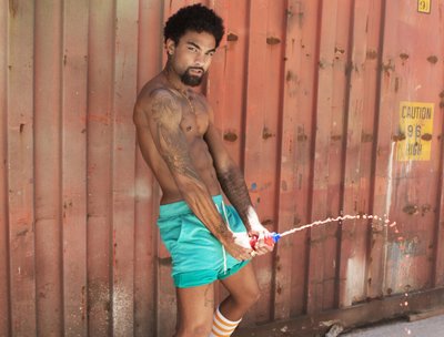 Photography: Cavier Coleman Make-up: Rosemarie Bernardo