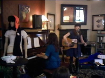 Chestnut Hill Cafe with Krischelle Frost