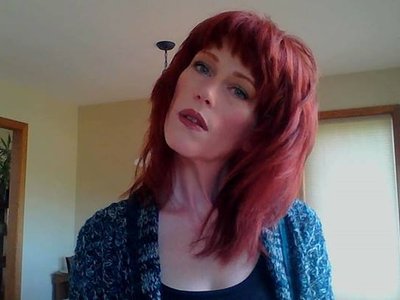 Ew, Red Head Joan Jett lol...