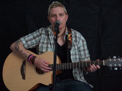 Jessie Lowes photo
