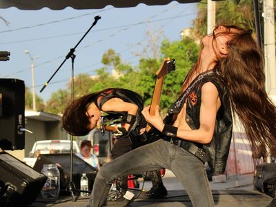 HEENE BOYZ Performance 1