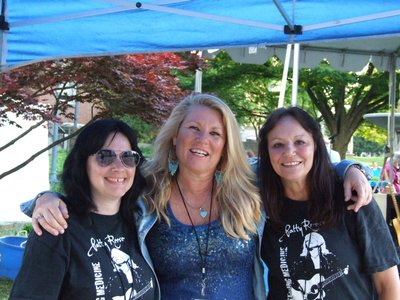 My Girls! Sharon and Maxx take care of all the merchandise in very fine fashion