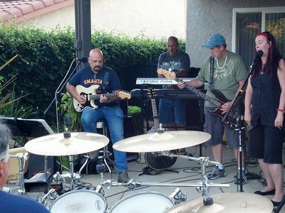 Oscar, Jo and me jamming @ BBQ