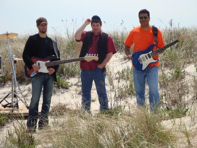 Oneg Shemesh Band photo