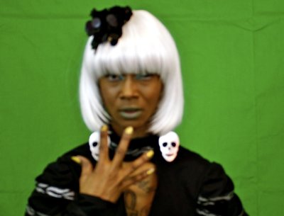#HALLOWQUEEN