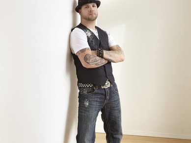 Lounge Pistol photo