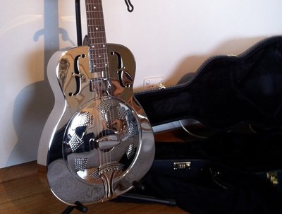 Shiny metal in G