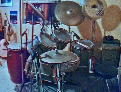 Studio 'LE' Patriote......possibly the smallest studio with drums
