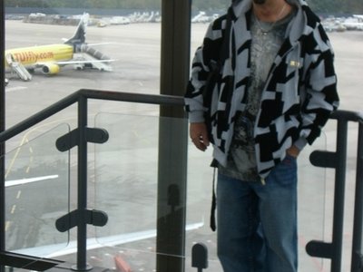 DICARLO AT THE AIRPORT 2009