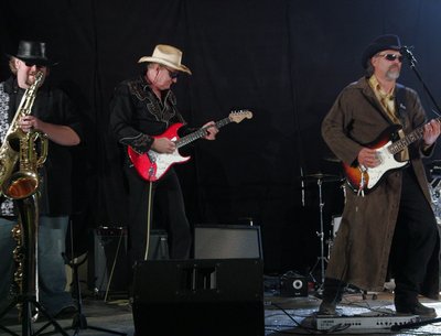 Milky and the Lads Gettin' Down!