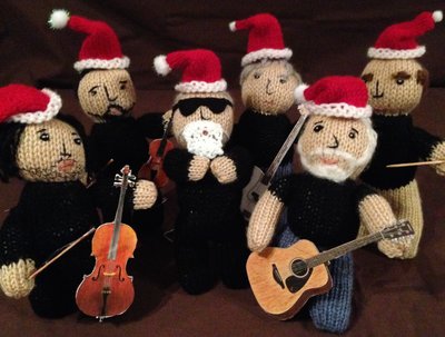 Knitted Oysterband at Christmas
