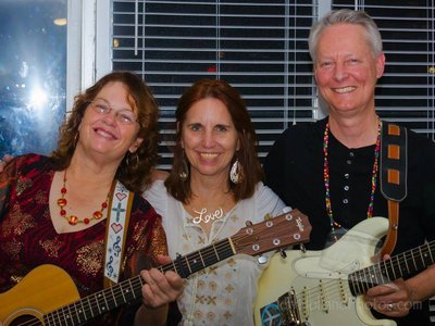 Was a blast to team up with Dixie Rodeo (Tamara Colonna & Bill Gibson) @ Women of Woodstock Benefit