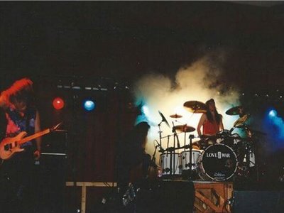 New 7 song EP due in 2015 from Apocalyptic Lovers formerly Love And War (Youngstown,OH)