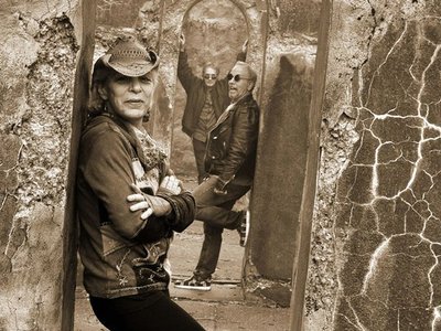The Dana Gaynor Band photo