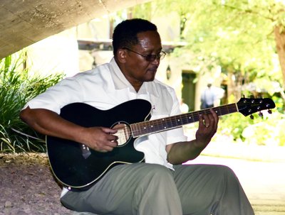 Chris Knox Sr. photo