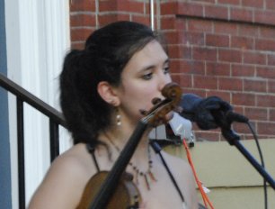 Lauren sings at Library on the Steps, July 2014.