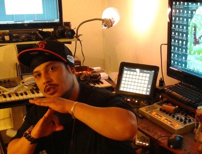 Lexo working in the lab! @BayshoBusiness @ThizzlatinBaysho!