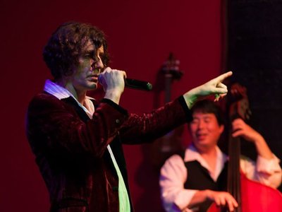 Live at the Feedback Lounge, West Seattle.