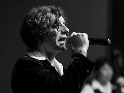 Live at the Feedback Lounge, West Seattle.