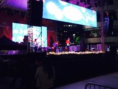 watching the downtown concert 