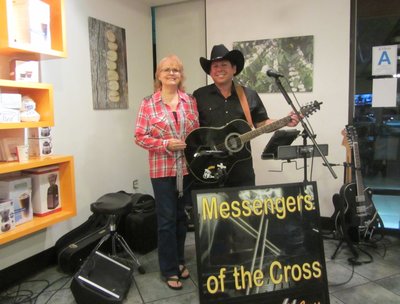Messengers of the Cross, Wayne & Shirley Street.