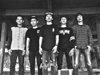 RISEOUT photo